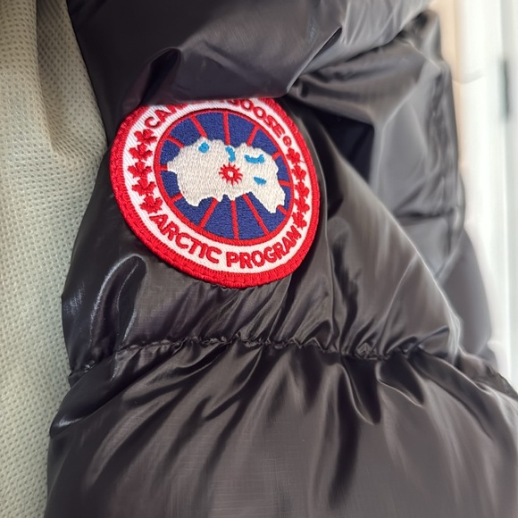 Canada goose cypress puffer - Picture 5 of 11